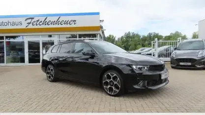 Gebraucht Opel Astra 131 PS (96 kW) 2024 Schwarz Kleinwagen