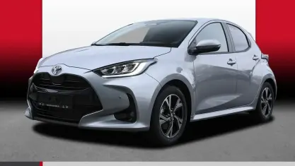Gebraucht Toyota Yaris Comfort 116 PS (85 kW) 2025 Shimmeringsilver Kleinwagen