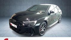 Mythosschwarz metallic Gebraucht 2025 Audi RS3 Sportback Ambiente Kleinwagen | 69.340 € (Fairer Preis)