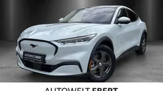 Space white (weiss) Gebraucht 2023 Ford Mustang Mach-E SUV | 38.990 € (Fairer Preis)