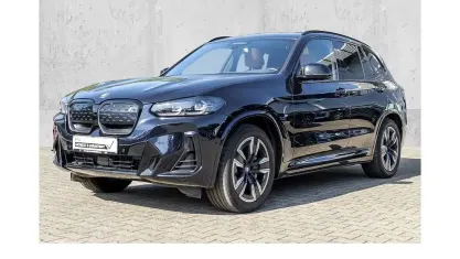 Gebraucht BMW iX3 M Sport 210 kW (286 PS) 2023 Schwarz SUV