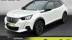 Weiß Gebraucht 2022 Peugeot e-2008 GT SUV | 22.990 € (Fairer Preis)