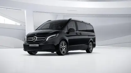 Gebraucht Mercedes V300 Avantgarde Edition 237 PS (174 kW) 2022 Obsidianschwarz Van / Kleinbus