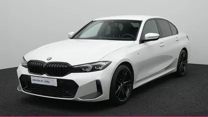 Mineralweiss metallic Gebraucht 2024 BMW 318 M Sport Limousine | 34.950 € (Guter Preis)