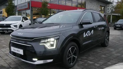 Gebraucht Kia Niro Vision 128 PS (94 kW) 2024 Interstellar grau metallic SUV