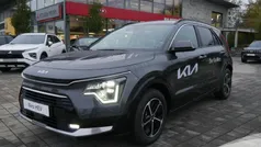 Interstellar grau metallic Gebraucht 2024 Kia Niro Vision SUV | 31.990 € (Fairer Preis)