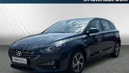 Gebraucht Hyundai i30 Select 120 PS (88 kW) 2023 Blau Limousine
