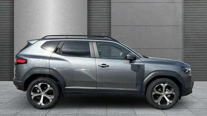 Gebraucht 2025 Dacia Duster Journey SUV | 23.990 € (Fairer Preis)