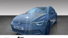 Mondsteingrau Gebraucht 2023 VW Golf VIII Move Kombi | 25.380 € (Fairer Preis)