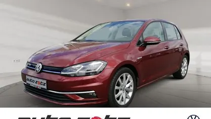 Rot Gebraucht 2019 VW Golf VII Highline Limousine | 15.880 € (Fairer Preis)