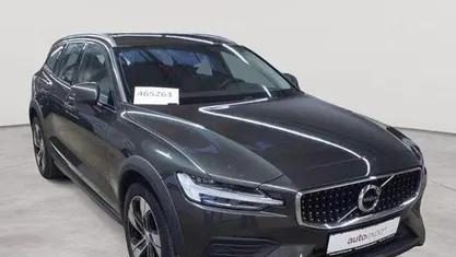 Gebraucht Volvo V60 CC Pro 250 PS (183 kW) 2021 Pine grey metallic Kombi