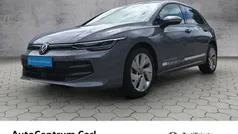 Grau Gebraucht 2024 VW Golf VIII Life Limousine | 23.980 € (Fairer Preis)