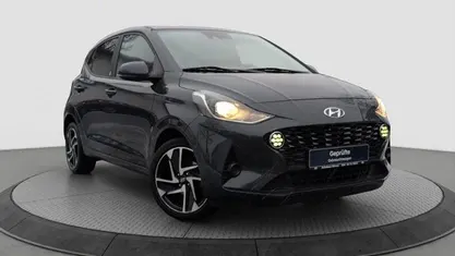 Gebraucht Hyundai i10 Edition 30+ 67 PS (49 kW) 2021 Schwarz Kleinwagen