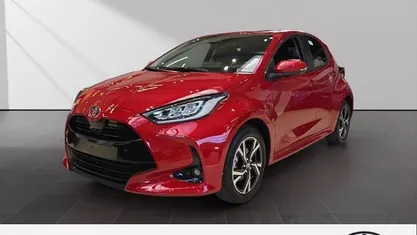 Rot Neu 2026 Toyota Yaris Hybrid Comfort Kleinwagen | 25.189 € (Guter Preis)