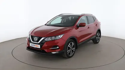 Gebraucht Nissan Qashqai N-Connecta 115 PS (84 kW) 2018 Rot SUV