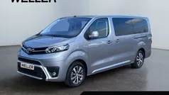 Silber Gebraucht 2023 Toyota Proace Verso Comfort Kombi | 35.590 € (Guter Preis)