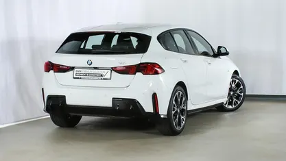 Gebraucht BMW 120 M Sport 156 PS (114 kW) 2025 Weiss Kleinwagen