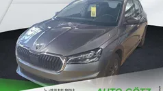 Graphitegrau metallic met. Gebraucht 2024 Skoda Fabia Style Limousine | 22.690 € (Fairer Preis)
