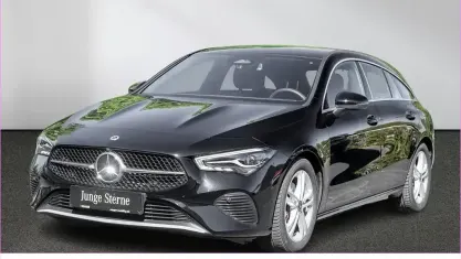Gebraucht Mercedes CLA200 Shooting Brake 163 PS (119 kW) 2024 Schwarz Kombi
