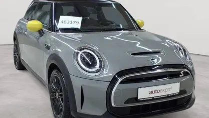 Moonwalk grey metallic Gebraucht 2022 Mini Cooper SE Classic Kleinwagen | 16.390 € (Fairer Preis)
