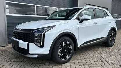 Deluxeweiß metallic Neu 2025 Kia Sportage Vision SUV | 30.940 € (Superpreis)