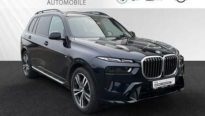Gebraucht BMW X7 M Sport 381 PS (280 kW) 2025 Carbonschwarz metallic SUV