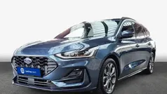 Blau Gebraucht 2023 Ford Focus ST-Line X Kombi | 21.940 € (Guter Preis)