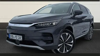 Grau(metallic) Gebraucht 2025 BYD Tang SUV | 57.990 € (Fairer Preis)