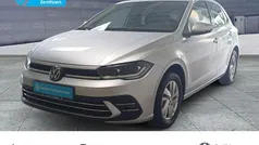 Reflexsilber (metallic) Gebraucht 2024 VW Polo Style Limousine | 23.590 € (Fairer Preis)