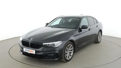 Gebraucht BMW 520 Sport Line 184 PS (135 kW) 2018 Grau Limousine