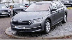Graphitegrau metallic Gebraucht 2024 Skoda Octavia Selection Kombi | 29.222 € (Superpreis)