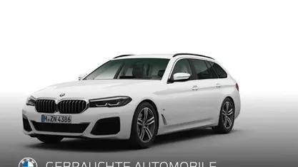 Weiss Gebraucht 2023 BMW 520 M Sport Kombi | 33.988 € (Fairer Preis)
