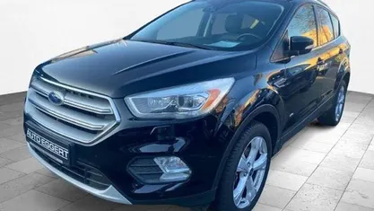 Gebraucht Ford Kuga Titanium 180 PS (132 kW) 2017 SUV