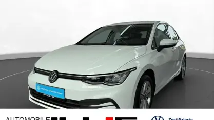 Gebraucht VW Golf VIII Life 110 PS (80 kW) 2022 Weiß Limousine