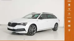 Weiss Gebraucht 2023 Skoda Superb SportLine Kombi | 39.980 € (Fairer Preis)