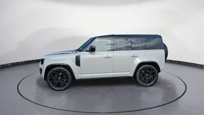Nouă Land Rover Defender 634 CP (466 kW) 2026 Gri SUV