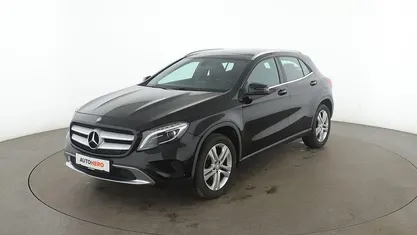 Schwarz Gebraucht 2016 Mercedes GLA200 Urban SUV | 18.750 € (Fairer Preis)