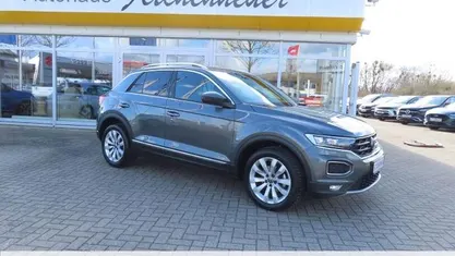 Käytetty VW T-Roc Sport 150 HP (110 kW) 2021 Harmaa Katumaasturi