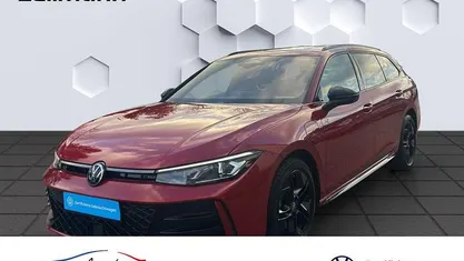 Rot Gebraucht 2025 VW Passat R-line Kombi | 41.877 € (Superpreis)