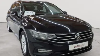 Gebraucht VW Passat Business 150 PS (110 kW) 2021 Deep black perleffekt Kombi