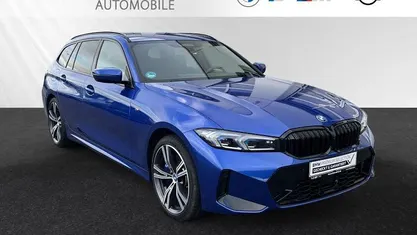 Gebraucht BMW 330e M Sport 292 PS (214 kW) 2024 Portimao blau metallic Kombi