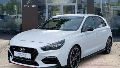 Gebraucht Hyundai i30 275 PS (202 kW) 2020 Polar white Limousine