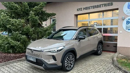 209 mysticschwarz mic... Neu 2025 Toyota Corolla Cross Style SUV | 34.390 € (Guter Preis)