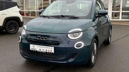 Neu Fiat 500 65 PS (47 kW) 2026 Grün Limousine