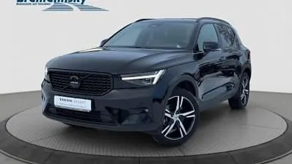 Onyx black (schwarz) Gebraucht 2025 Volvo XC40 Plus SUV | 36.940 € (Fairer Preis)