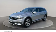 Silber Gebraucht 2022 VW Passat Alltrack Kombi | 33.780 € (Fairer Preis)