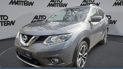 Käytetty Nissan X-Trail Tekna 131 HP (96 kW) 2016 Harmaa Katumaasturi
