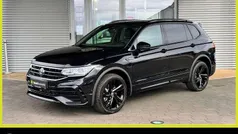 Schwarz (deep black perleffekt) Gebraucht 2023 VW Tiguan Allspace R-line SUV | 42.490 € (Fairer Preis)