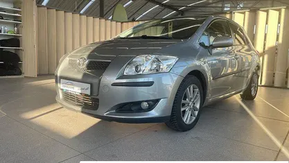 Silber Gebraucht 2009 Toyota Auris Team Limousine | 5.750 € (Guter Preis)