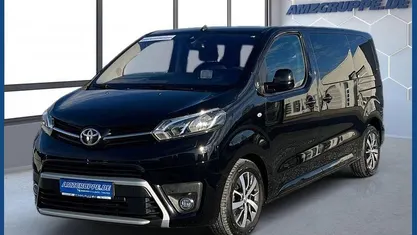 Schwarz met Gebraucht 2018 Toyota Proace Verso Team Kombi | 24.890 € (Fairer Preis)